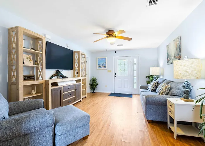 Holiday home 5br Located On Canal Backyard With Deck And Bbq *