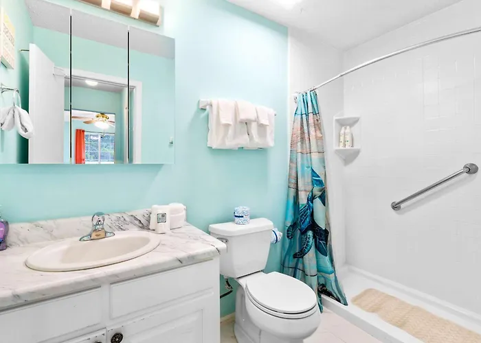 5br Located On Canal Backyard With Deck And Bbq Holiday home Pensacola